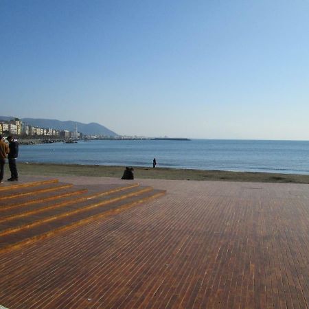 Blu Mare Apartment Salerno Exterior photo